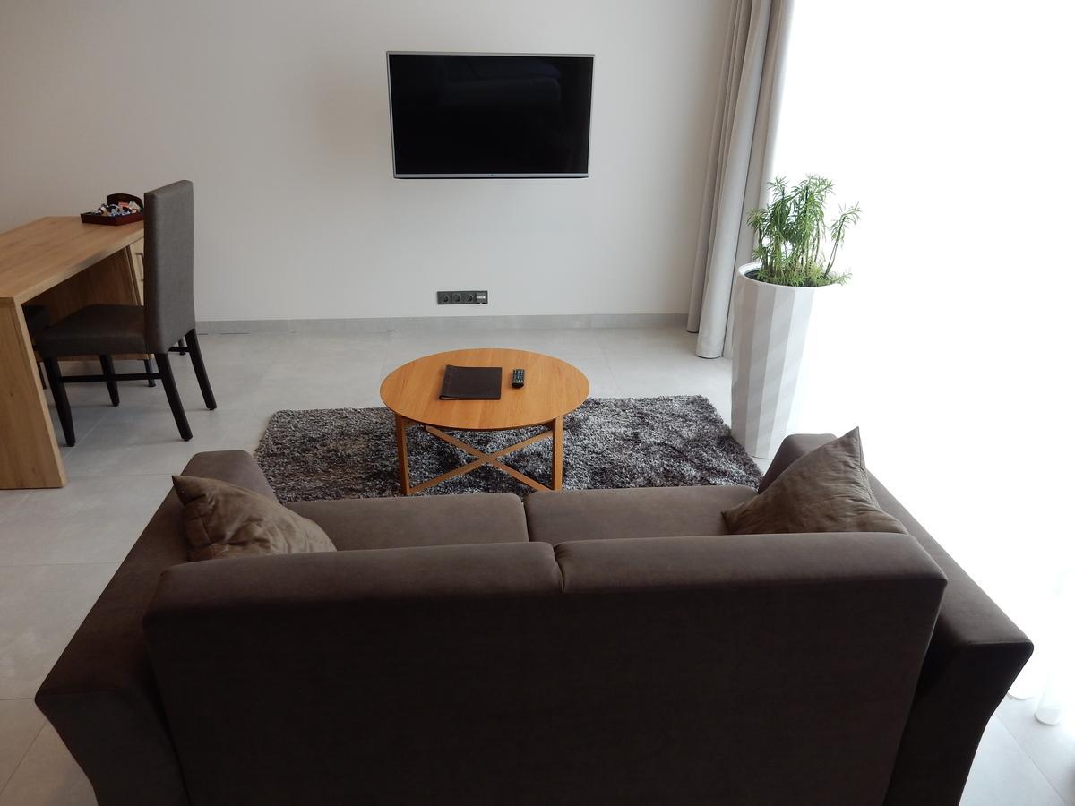 Mg Restaurace/Luxury Apartments Mladá Boleslav Exteriör bild