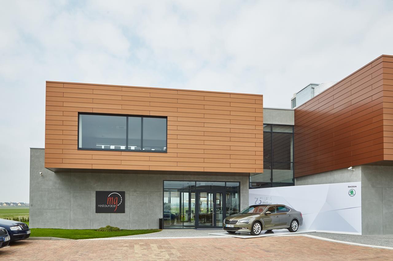 Mg Restaurace/Luxury Apartments Mladá Boleslav Exteriör bild