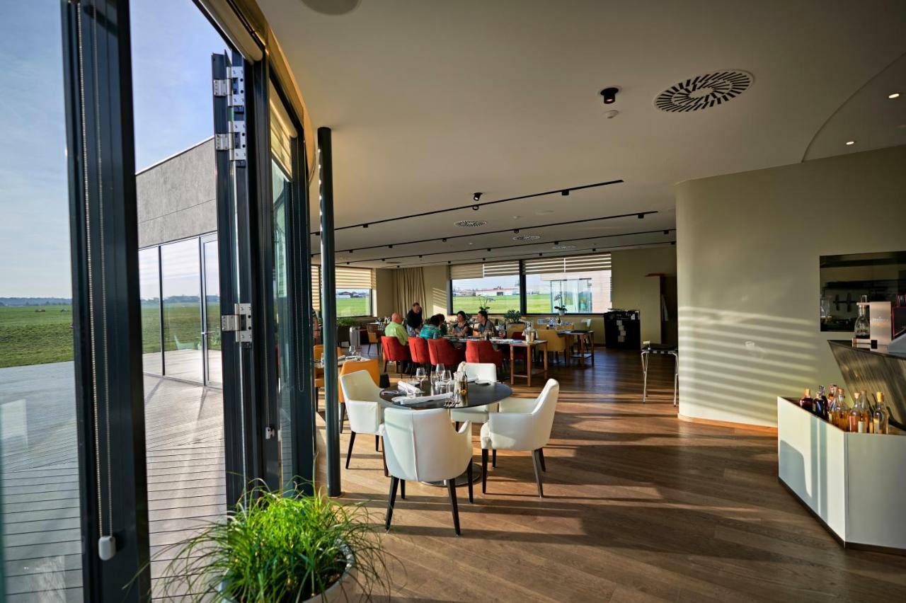 Mg Restaurace/Luxury Apartments Mladá Boleslav Exteriör bild